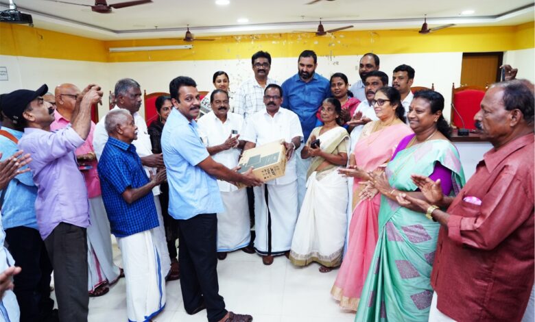 തിരഞ്ഞെടുക്കപ്പെട്ട ലൈബ്രറികൾക്ക് നൽകുന്ന ഉപകരണങ്ങളുടെ വിതരണ ഉദ്ഘാടനം ചെയ്തു