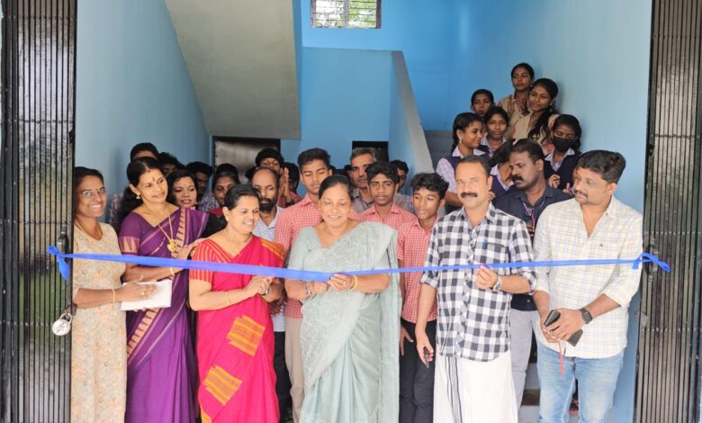 പുനുരുദ്ധാരണം പൂര്‍ത്തിയായ ഇടമുറി ഗവ.ഹയർ സെക്കൻഡറി സ്കൂൾകെട്ടിടം ഉദ്ഘാടനം ചെയ്തു