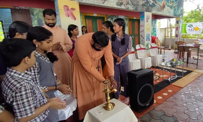 ചെറുകുളഞ്ഞി ബഥനി ആശ്രമഹൈസ്കൂളിൽ വായനാദിനത്തോടനുബന്ധിച്ച്  പുസ്തകപ്രദർശനം നടന്നു