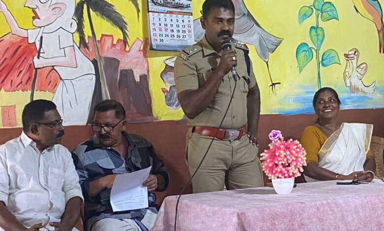 റാന്നി ഏഴോലി ആർടസ് & സ്പോർട്സ് ക്ലബ്ബിൻ്റെ ഓണോത്സവ്  റാന്നി സബ് ഇൻസ്പെക്ടർ കൃഷ്ണകുമാർ ഉദ്ഘാടനം ചെയ്തു