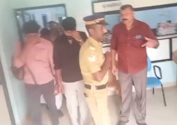 രണ്ടു സൈബര്‍ തട്ടിപ്പ് കേസുകളിലായി നാലുയുവാക്കളെ പോലീസ്അറസ്റ്റ് ചെയ്തു