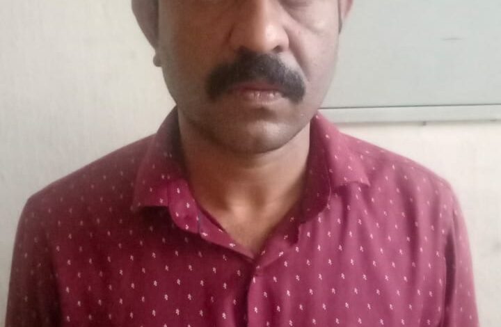 പതിനാലു ലക്ഷത്തോളം രൂപ തട്ടിയെടുത്ത കേസിൽ സ്വകാര്യസ്ഥാപനത്തിലെ ജീവനക്കാരൻ അറസ്റ്റിൽ