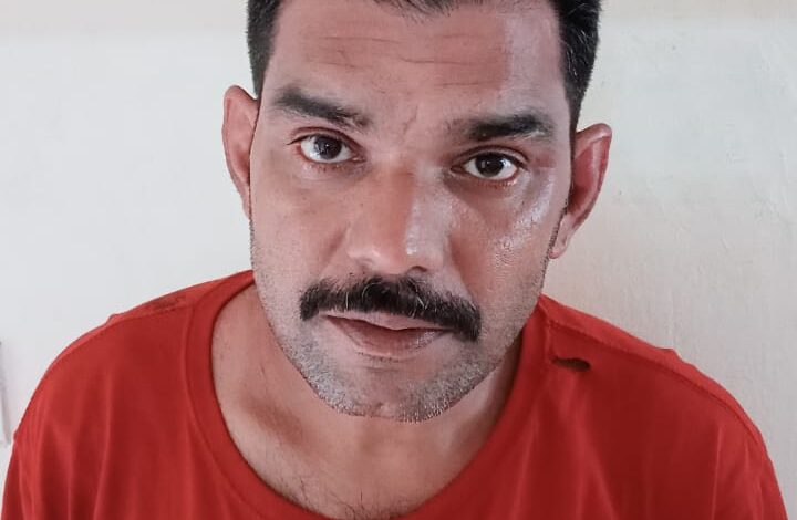 വൈദികൻ ചമഞ്ഞ് മാലപൊട്ടിക്കൽ അടക്കംനിരവധി ക്രിമിനൽ കേസുകളിൽ പെട്ട പ്രതിയെ  പോലീസ് പിടികൂടി