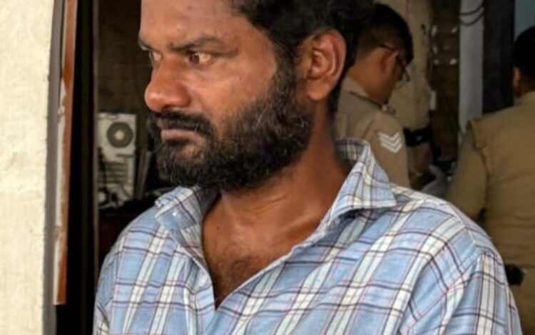 സ്കൂട്ടർ മോഷ്ടിച്ച് കടത്തികൊണ്ടു പോയ ആളെ റാന്നിയിൽ നാട്ടുകാര്‍ തടഞ്ഞു  വെച്ചു പൊലീസില്‍ ഏല്‍പ്പിച്ചു