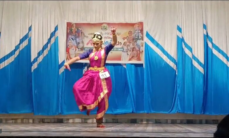 തിരുവല്ലായിൽ നടന്ന റവന്യൂജില്ലാ സ്കൂൾ കലോത്സവം ഭരതനാട്യം  ഹിമാഹരിദാസ് പി എച്ച് എസ് എസ് കുളനട പന്തളം