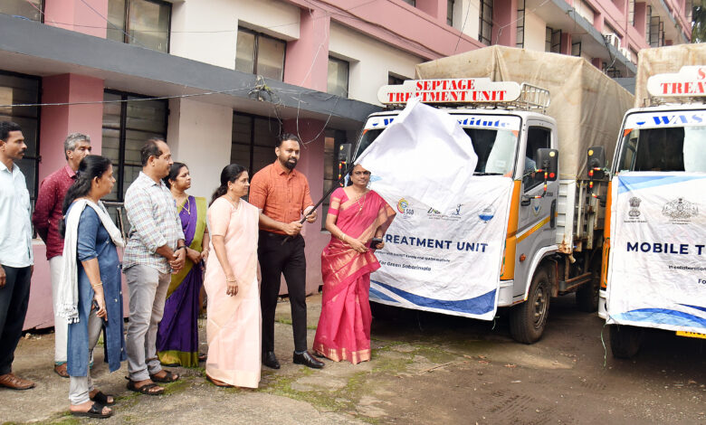 പമ്പ, നിലയ്ക്കല്‍ എന്നിവിടങ്ങളിലേക്കുള്ള ശുചി മുറി മാലിന്യ സംസ്കരണത്തിനുള്ള മൊബൈല്‍ ട്രീറ്റ്‌മെന്റ്  യൂണിറ്റുകള്‍ ഫ്‌ളാഗ് ഓഫ് ചെയ്തു