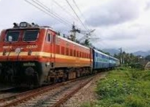 ക്രിസ്തുമസ് / ശബരിമല തീർഥാടനത്തോടനുബന്ധിച്ച് കേരളത്തിലേക്ക് പ്രത്യേക ട്രെയിൻ സർവീസുകൾക്ക് അനുവദിച്ചു