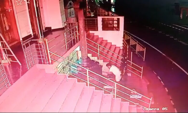 റാന്നി തോട്ടമൺ ഓർത്ത്‌ഡോക്സ് വലിയ പള്ളിയുടെ കുരിശ്ശടിയിൽ കഴിഞ്ഞ രാത്രിയിൽ മോഷണശ്രമം