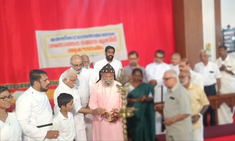 തുരുത്തിക്കാട് മാർത്തോമ്മാ ഇടവക ശതോത്തര രജത ജൂബിലി ഉദ്ഘാടനം ഡോ ജോസഫ് മാർ ബർണബാസ് സഫ്രഗൻ മെത്രാപ്പൊലീത്ത  നിർവ്വഹിച്ചു