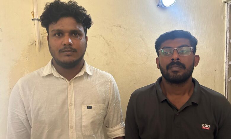 ലഹരിവസ്തുക്കൾക്കെതിരായ പോലീസ് നടപടി തുടരുന്നതിനിടെ 2 കിലോയിലധികം കഞ്ചാവുമായി രണ്ട് യുവാക്കൾ പിടിയിൽ