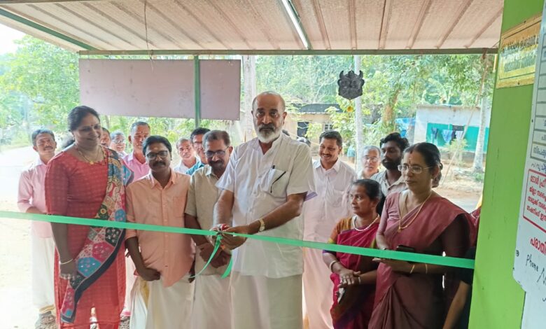 മുരണിയിൽ റേഷൻ കടയോടെ അനുബന്ധിച്ച് ആരംഭിച്ച കെ .സ്റ്റോറിൻ്റെഉദ്ഘാടനം മാത്യു റ്റി തോമസ് എംഎൽഎ നിർവഹിച്ചു