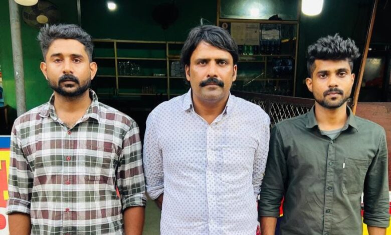 ആക്രമിച്ച് തലയടിച്ചുപൊട്ടിച്ച കേസിൽ മൂന്ന് പ്രതികൾക്ക് 20 വർഷം വീതം കഠിനതടവും 45000 വീതം പിഴയും