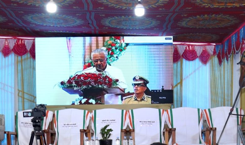 വനിതാ പോലീസ് സ്റ്റേഷന്റെയും ജില്ലാ പോലീസ് കമാൻഡ് ആൻഡ് കണ്ട്രോൾ സെന്ററും  മുഖ്യമന്ത്രി പിണറായി വിജയൻ വീഡിയോ കോൺഫെറെൻസിങ്ങിലൂടെ ഉദ്ഘാടനം ചെയ്തു