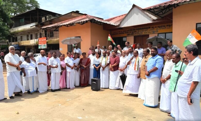 പഴവങ്ങാടിയിലെ അമിനിറ്റി സെന്റർ തുറക്കാത്തത് ഏത് സിസ്റ്റത്തിന്റെ പ്രശ്നം :  പ്രഫ. സതീഷ് കൊച്ചുപറമ്പിൽ