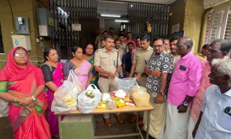 ഓണക്കിറ്റ് വിതരണം നടത്തി പന്തളം ജനമൈത്രി പോലീസ്