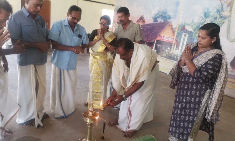 ശ്രീവല്ലഭൻ തിരുവോണ ദിനത്തിൽ തിരുഭാവരണം ചാർത്തി അനുഗ്രഹിച്ച്ഭക്തർക്ക് സദ്യ നല്കി