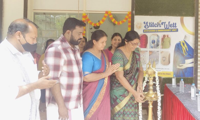 വനിതാ ഗ്രൂപ്പ് സംരംഭം ‘ സ്റ്റിച്ച് വെല്‍’ ഉദ്ഘാടനം പ്രസിഡന്റ്  ജെ. ഇന്ദിരാ ദേവി നിര്‍വഹിച്ചു