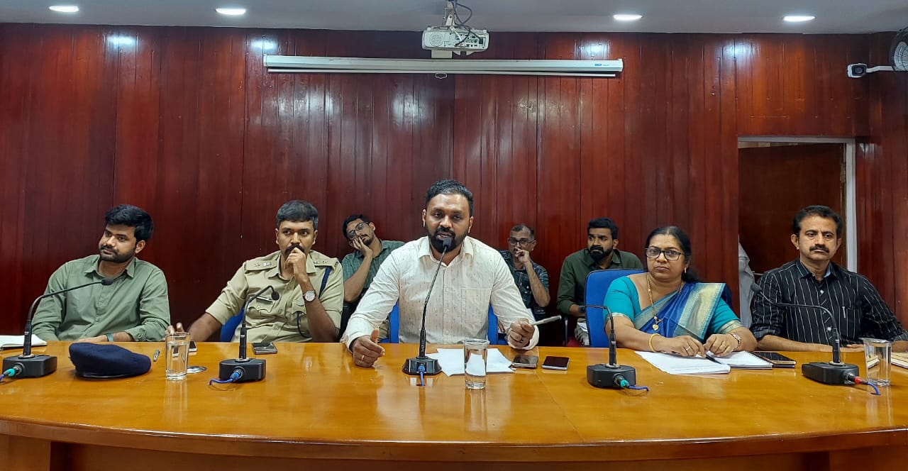 വോട്ടെണ്ണല്‍ കേന്ദ്രങ്ങളില്‍ മൊബൈല്‍ ഫോണിന് നിരോധനം