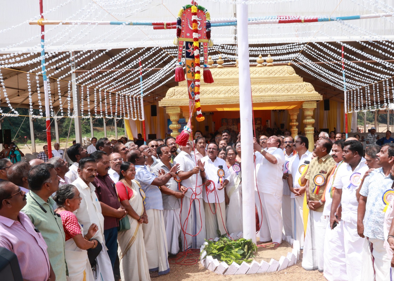 അയിരൂർ –  ചെറുകോൽപ്പുഴ ഹിന്ദുമത പരിഷത്തിന് കൊടിയേറി