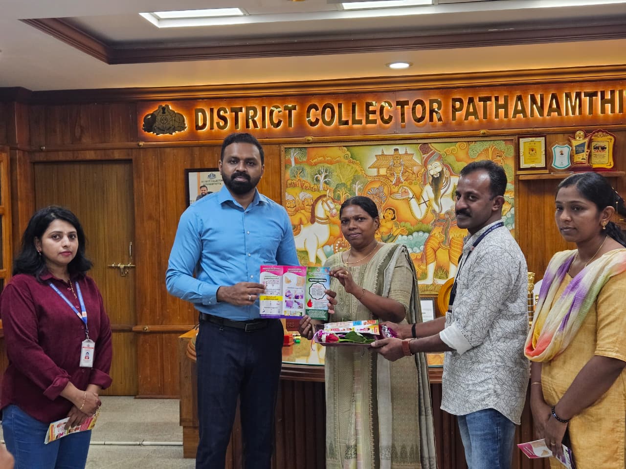 സേഫ് ആന്‍ഡ് അണ്‍ സേഫ് ടച്ച്, മെന്‍സ്ട്രല്‍ ഹൈജീന്‍ പോസ്റ്ററുകളുടെ പ്രകാശനം ജില്ല കലക്ടര്‍ എസ് പ്രേം കൃഷ്ണന്‍  നിര്‍വഹിച്ചു